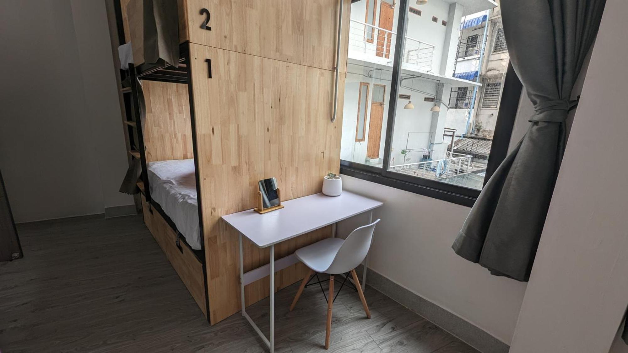Urban Jungle Hostel Бангкок Экстерьер фото