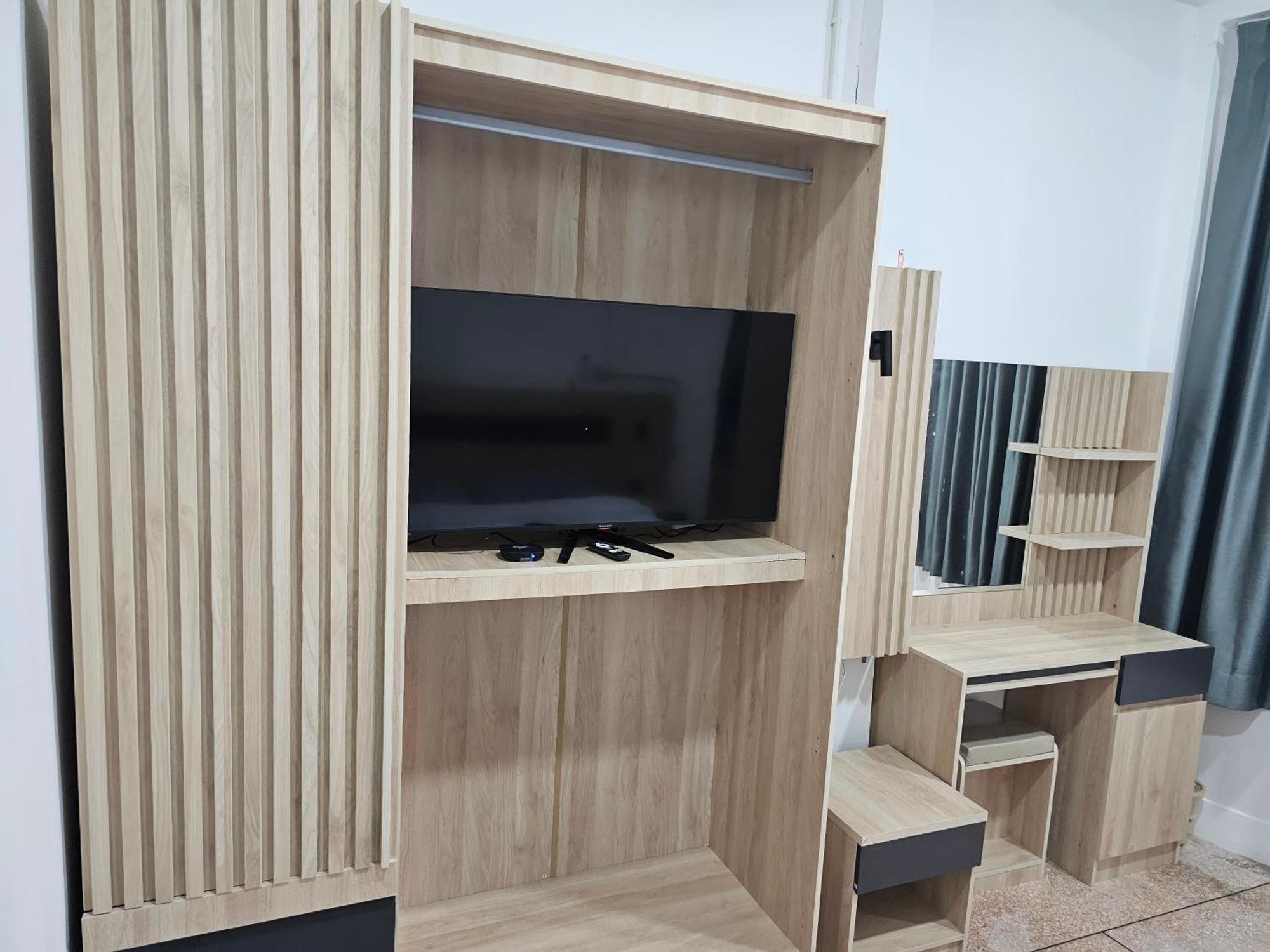 Urban Jungle Hostel Бангкок Экстерьер фото